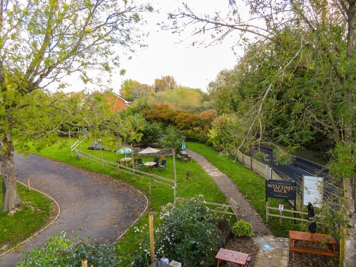 Отель The Plough Itchen Abbas Винчестер Экстерьер фото