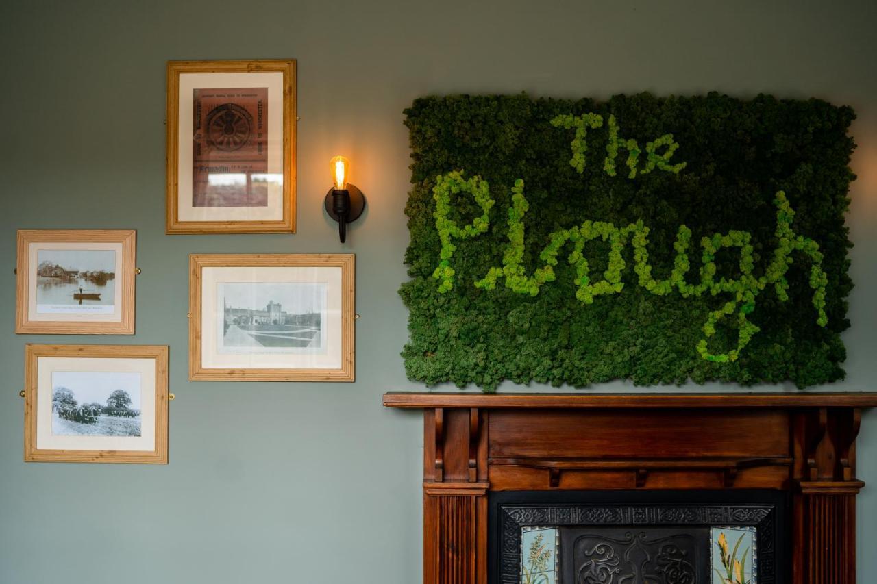 Отель The Plough Itchen Abbas Винчестер Экстерьер фото