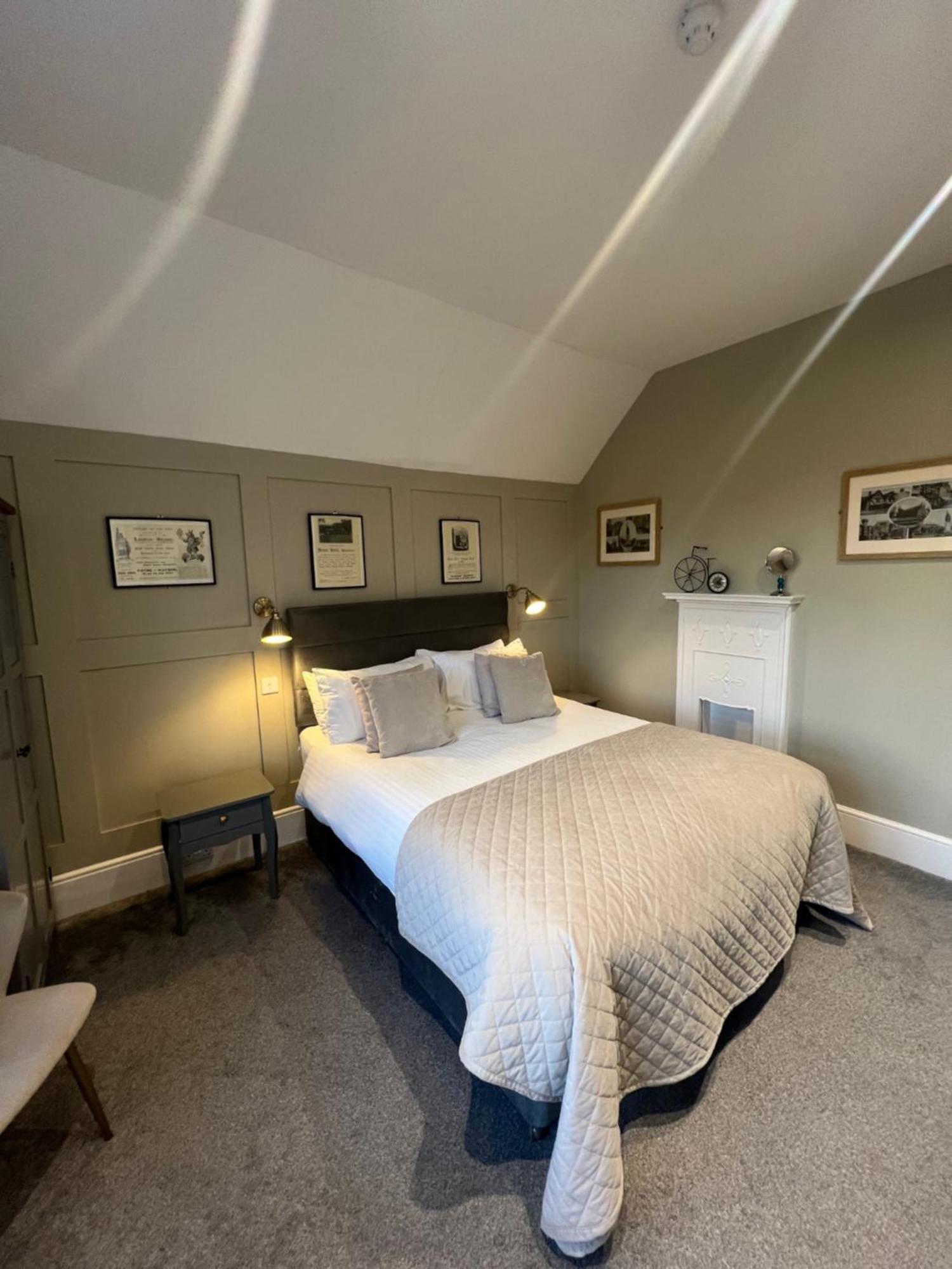 Отель The Plough Itchen Abbas Винчестер Экстерьер фото